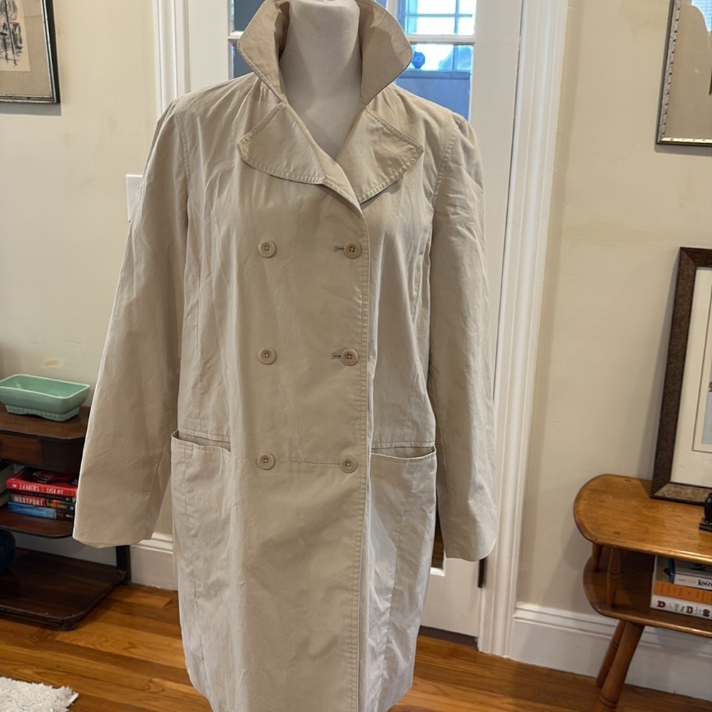 GAP Beige Classic Trench Coat. Size S.